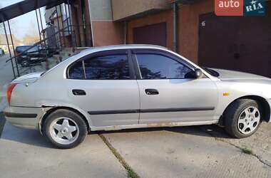 Седан Hyundai Elantra 2002 в Чернівцях