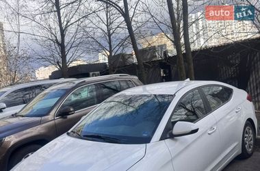 Седан Hyundai Elantra 2018 в Києві