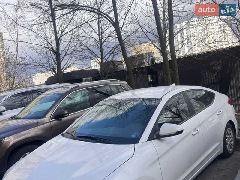 Hyundai Elantra 2018