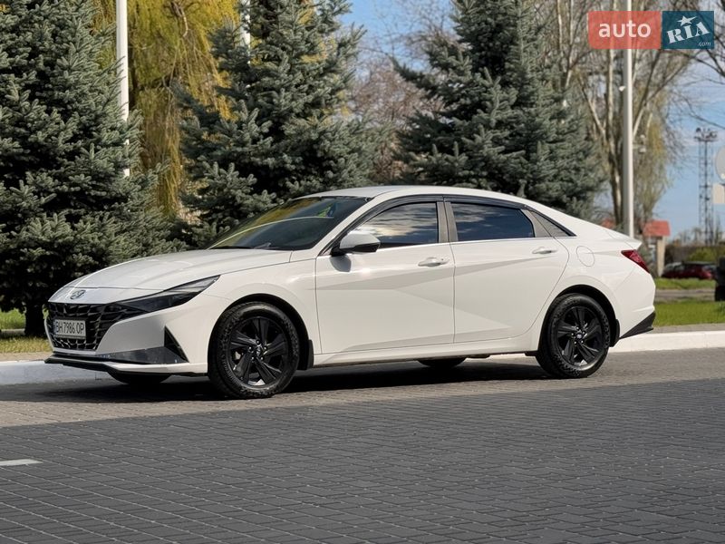 Hyundai Elantra 2021