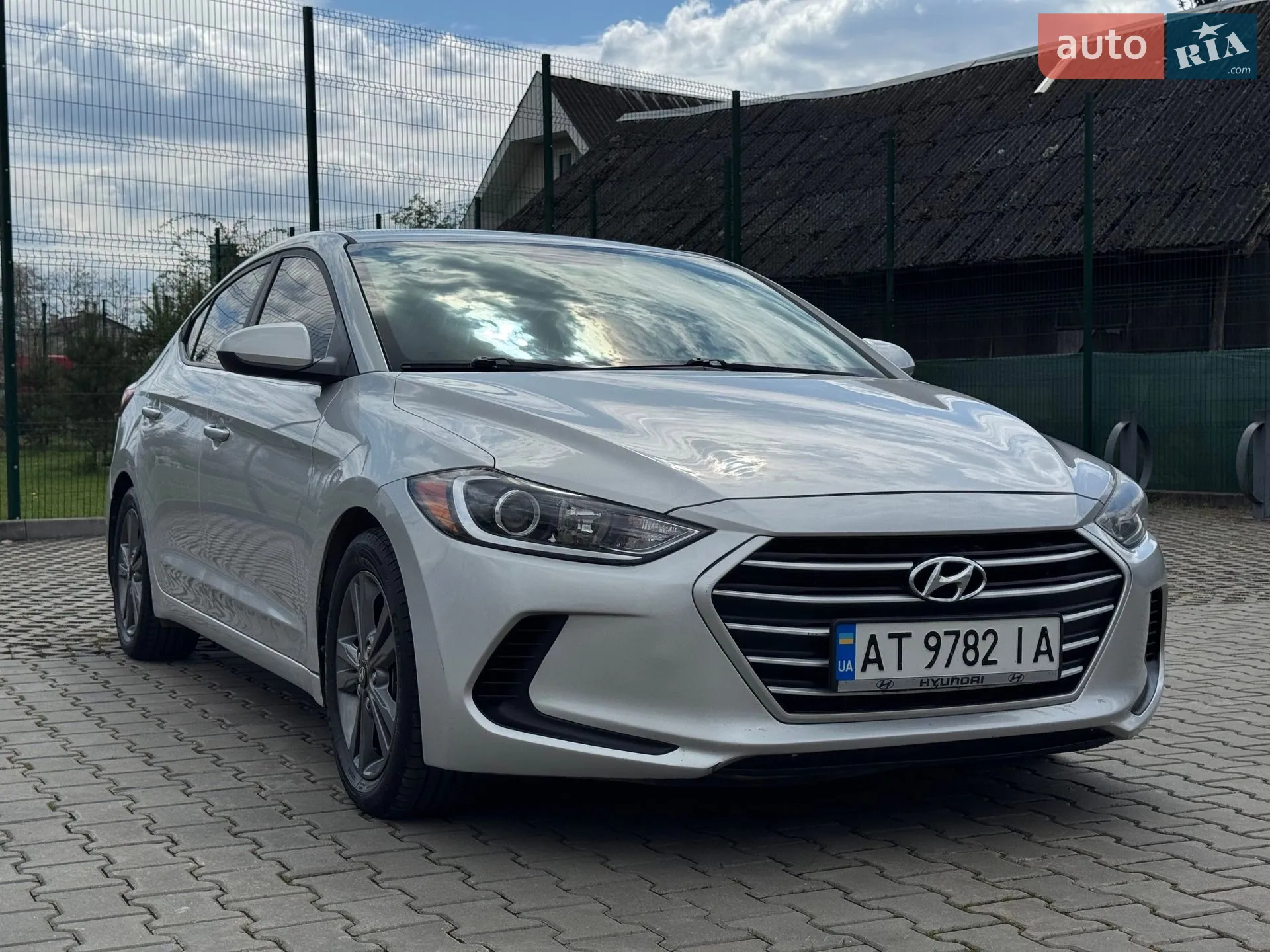 2018 Hyundai Elantra - мініатюра 14