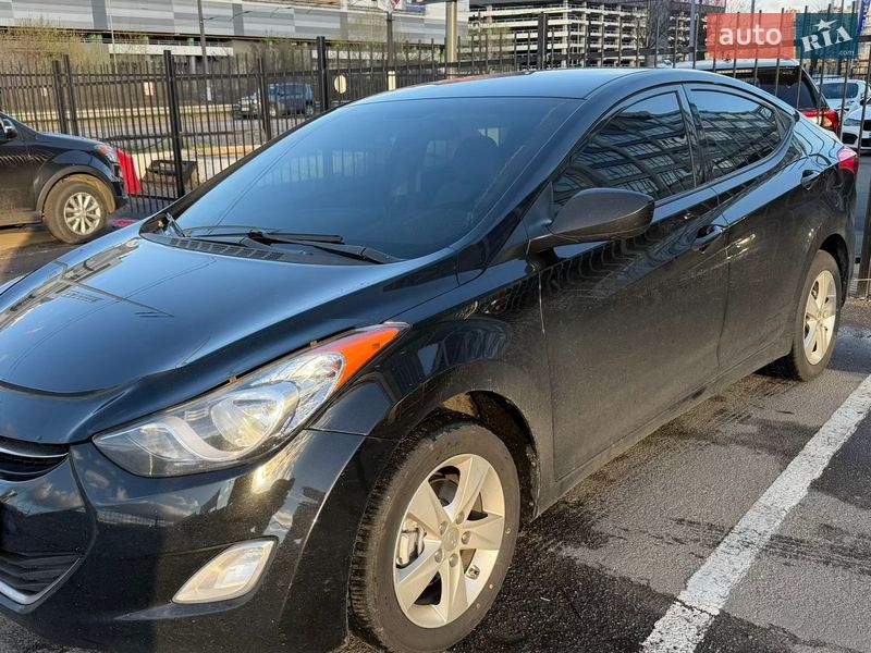 Hyundai Elantra 2013
