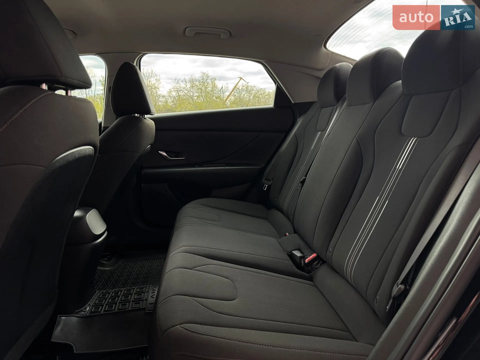 2021 Hyundai Elantra - мініатюра 12