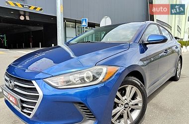 Седан Hyundai Elantra 2016 в Києві