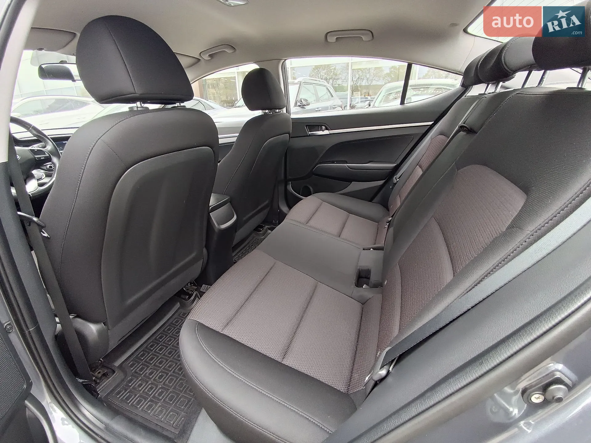 2019 Hyundai Elantra - мініатюра 19