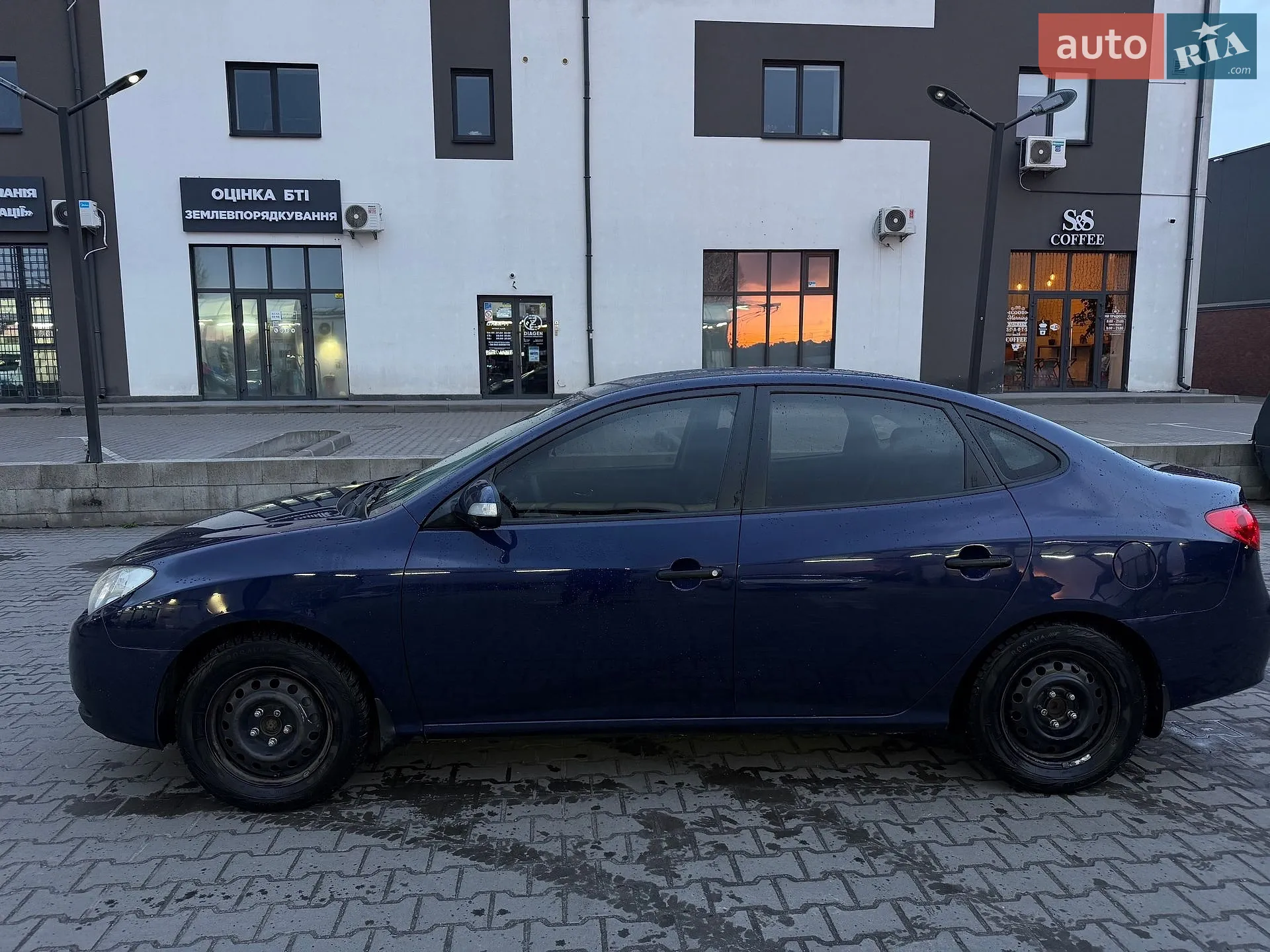 2011 Hyundai Elantra - мініатюра 2