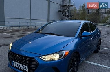 Седан Hyundai Elantra 2018 в Києві
