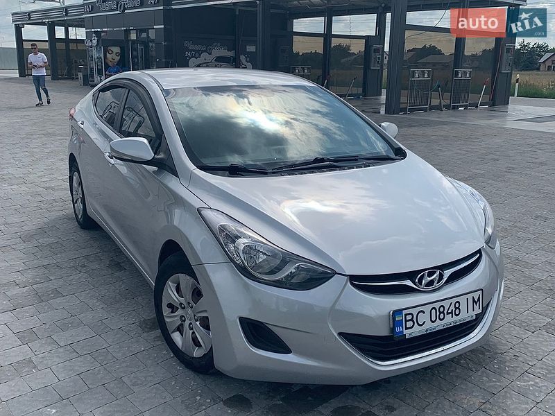 Hyundai Elantra 2013
