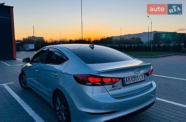 Хэтчбек Hyundai Elantra 2016 в Виннице