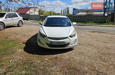 Седан Hyundai Elantra 2015 в Вишневому