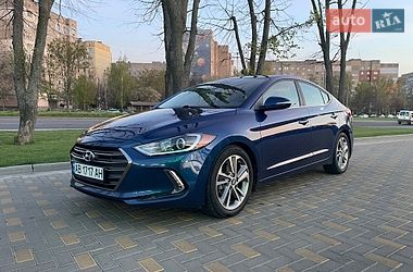 Седан Hyundai Elantra 2016 в Виннице