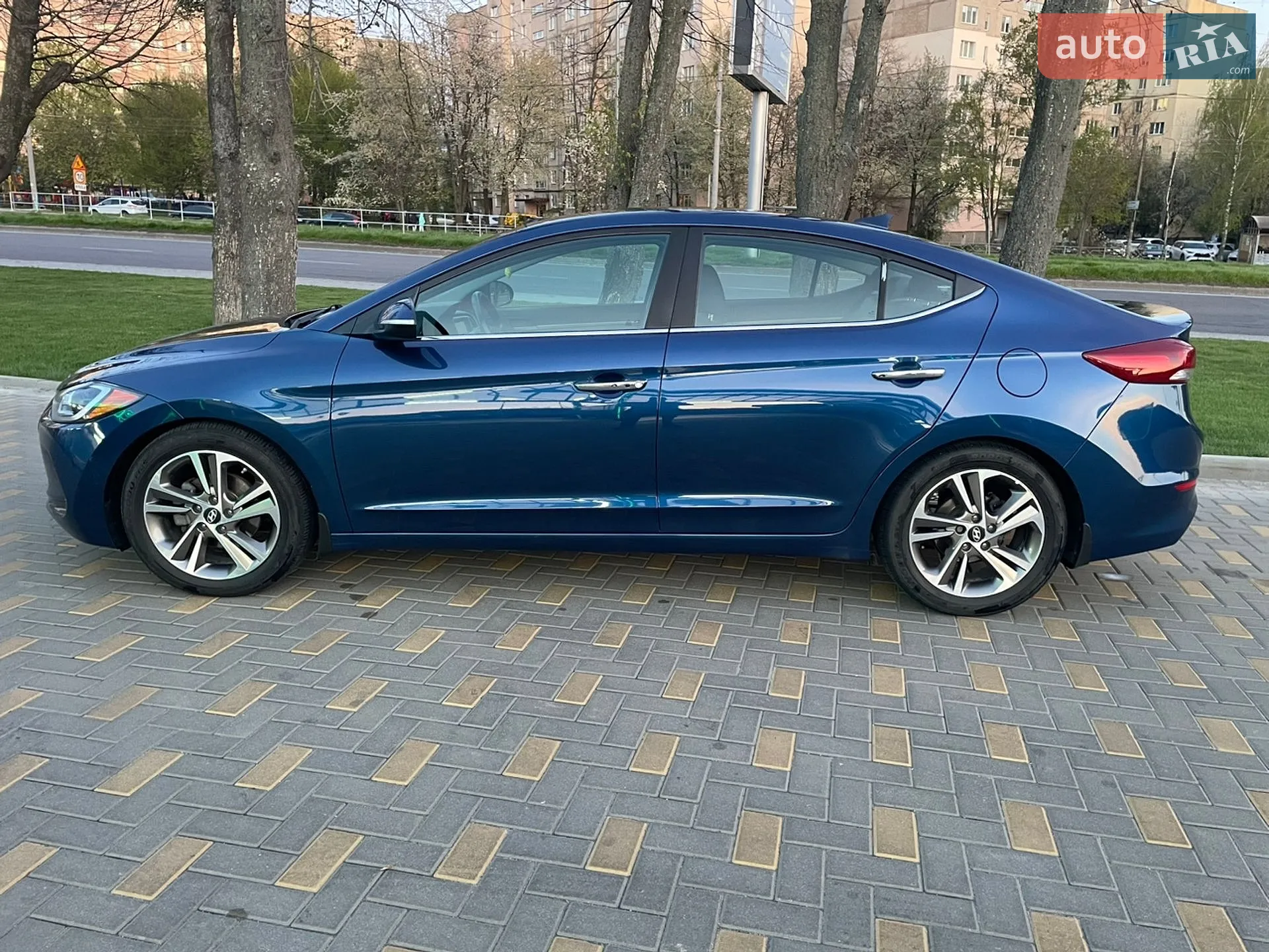 2016 Hyundai Elantra - мініатюра 5