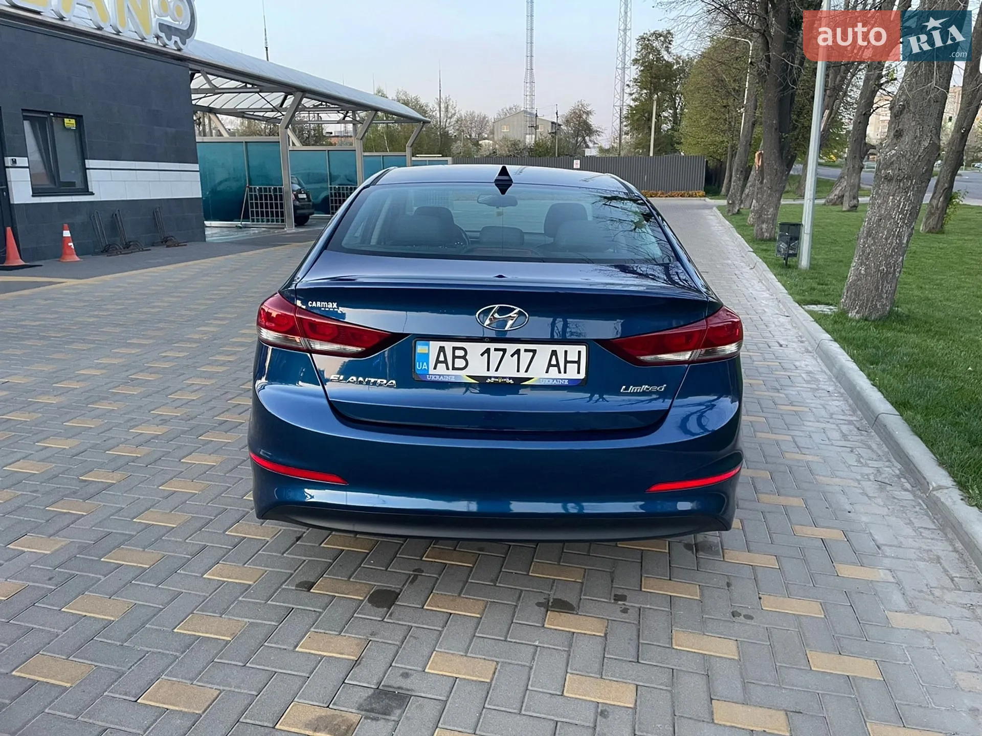 2016 Hyundai Elantra - мініатюра 12