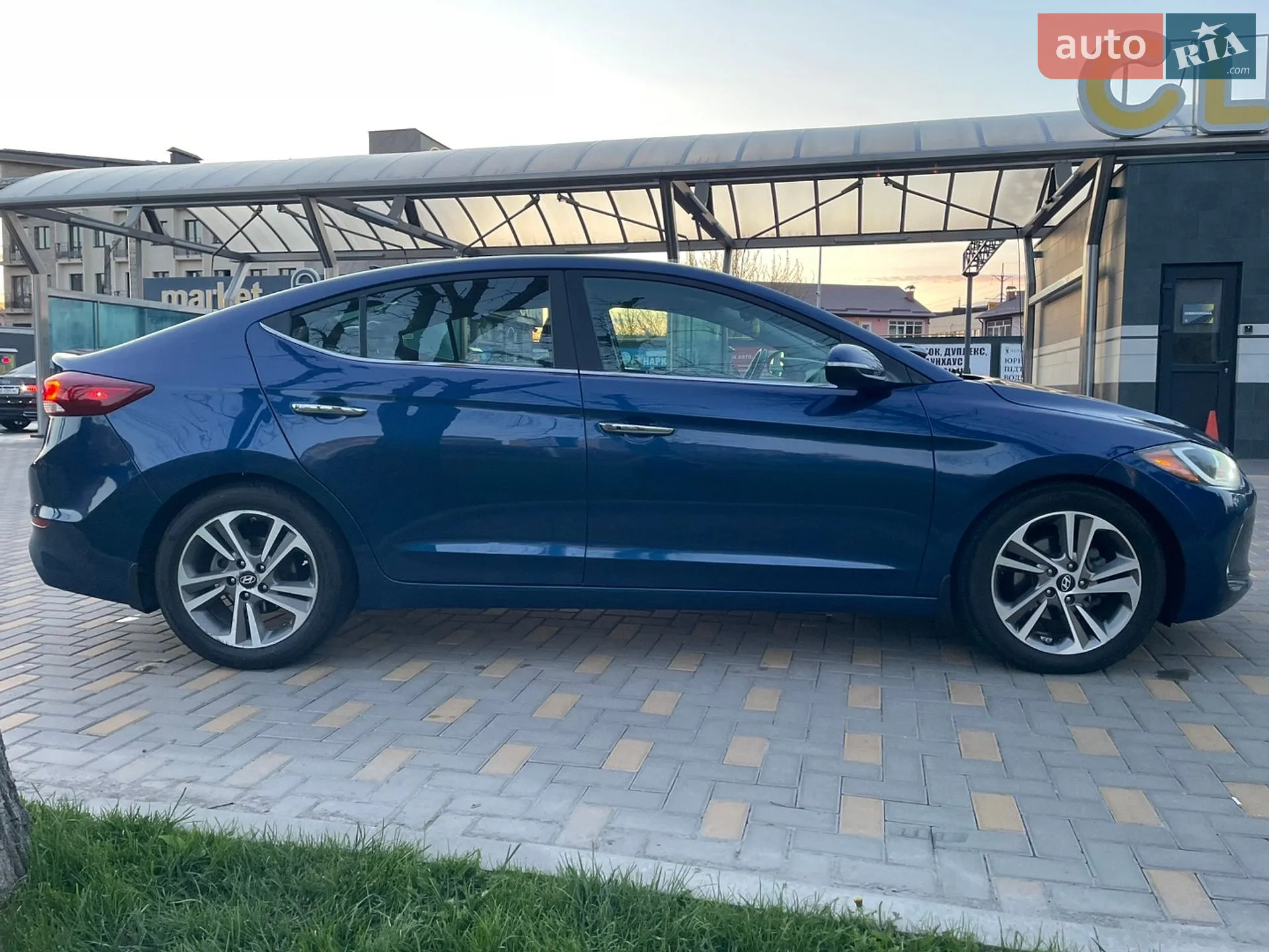2016 Hyundai Elantra - мініатюра 6