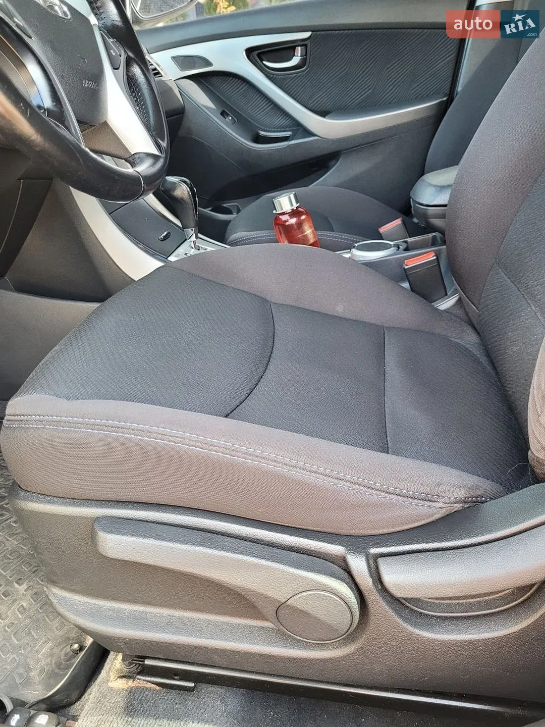 2012 Hyundai Elantra - мініатюра 11