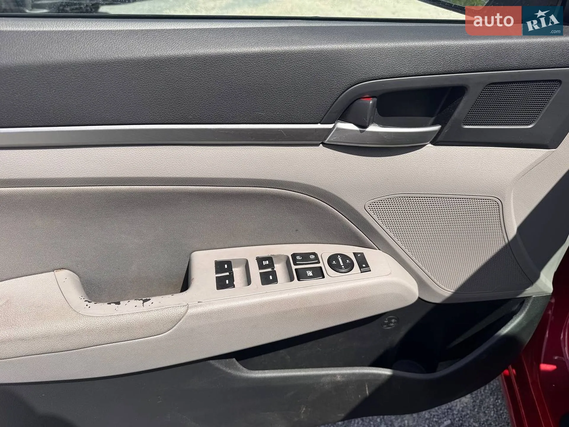 2019 Hyundai Elantra - мініатюра 11