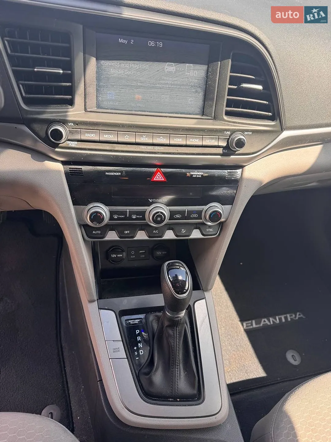 2019 Hyundai Elantra - мініатюра 15