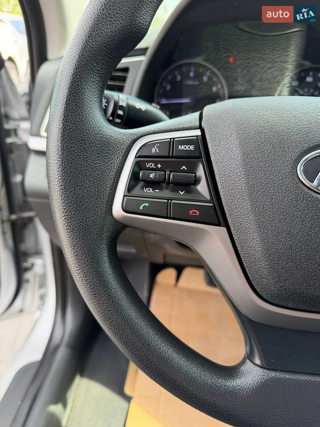 2017 Hyundai Elantra - мініатюра 14
