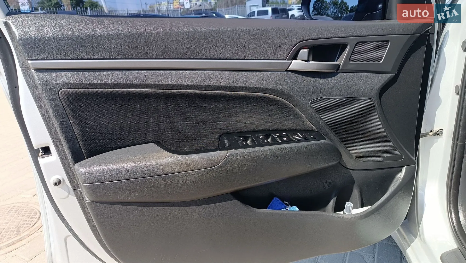 2018 Hyundai Elantra - мініатюра 9