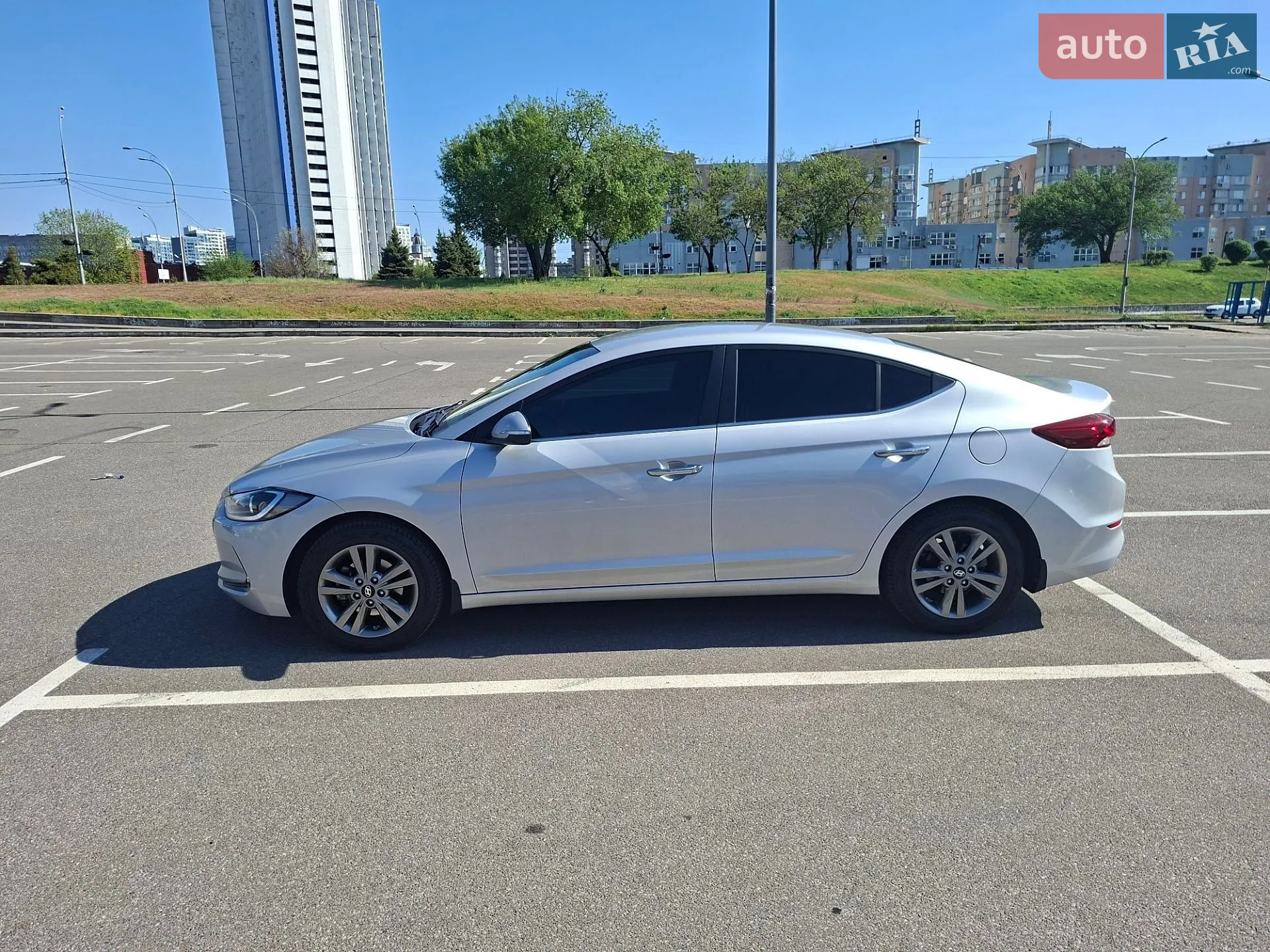2018 Hyundai Elantra - мініатюра 3