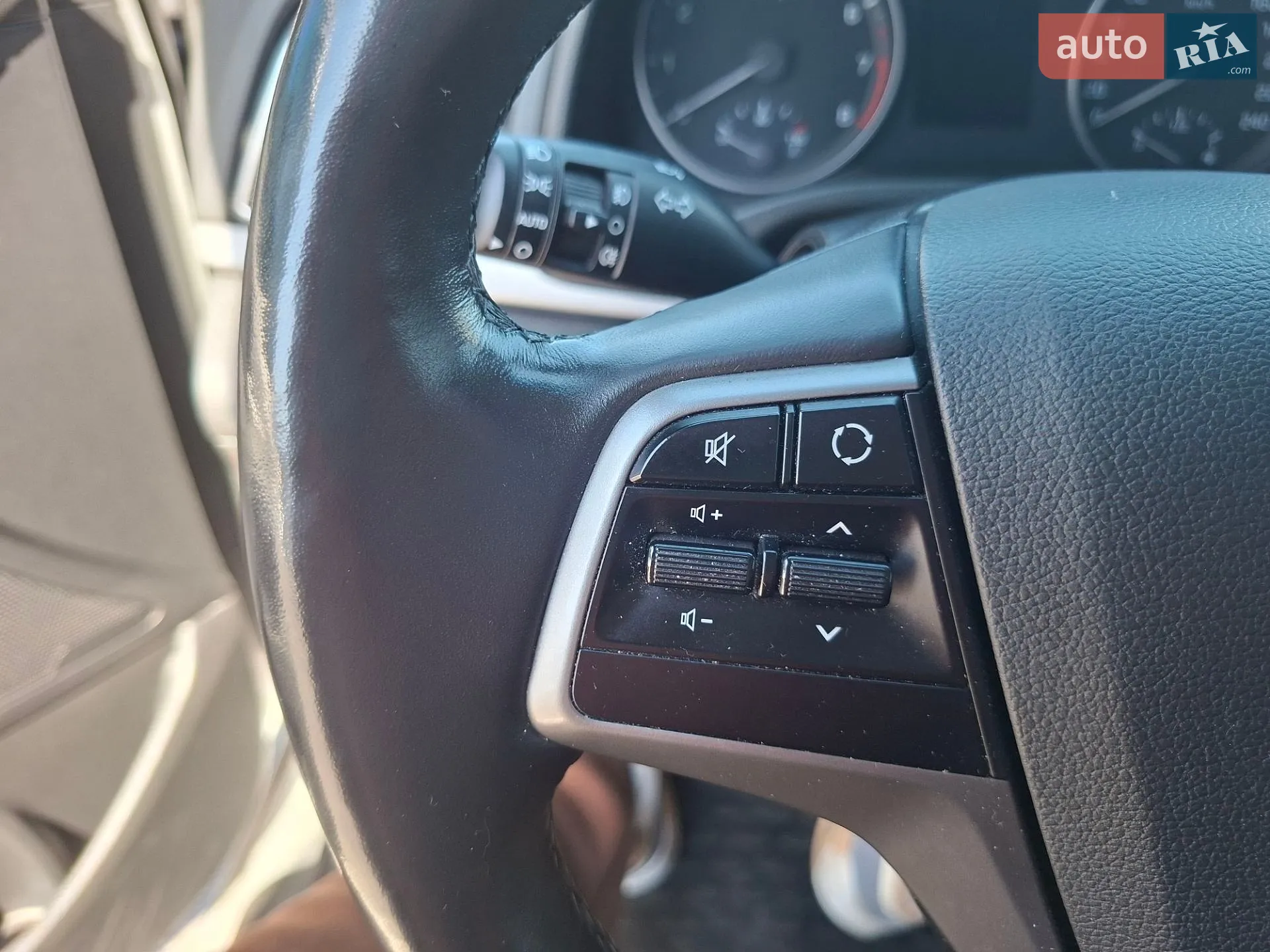 2018 Hyundai Elantra - мініатюра 24