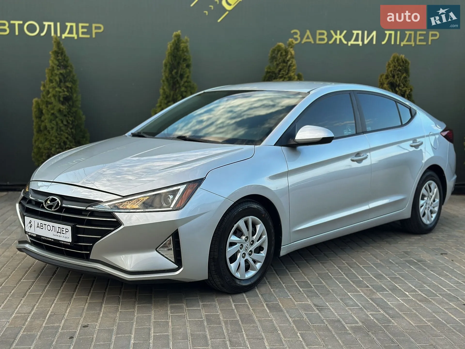 2019 Hyundai Elantra - мініатюра 9
