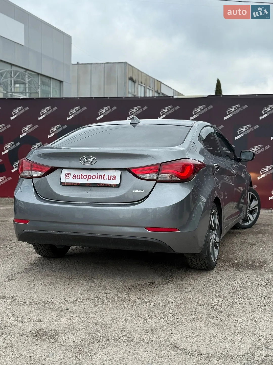2015 Hyundai Elantra - мініатюра 10