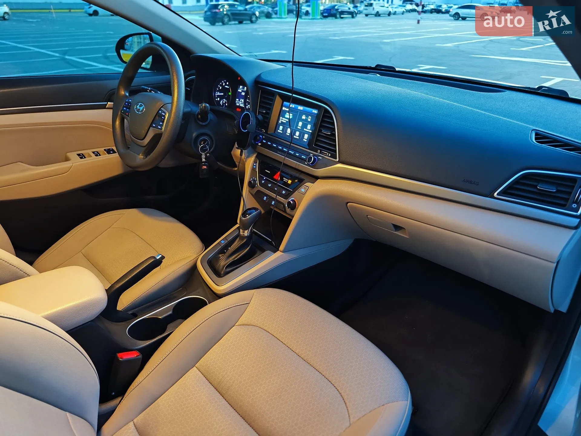 2016 Hyundai Elantra - мініатюра 18