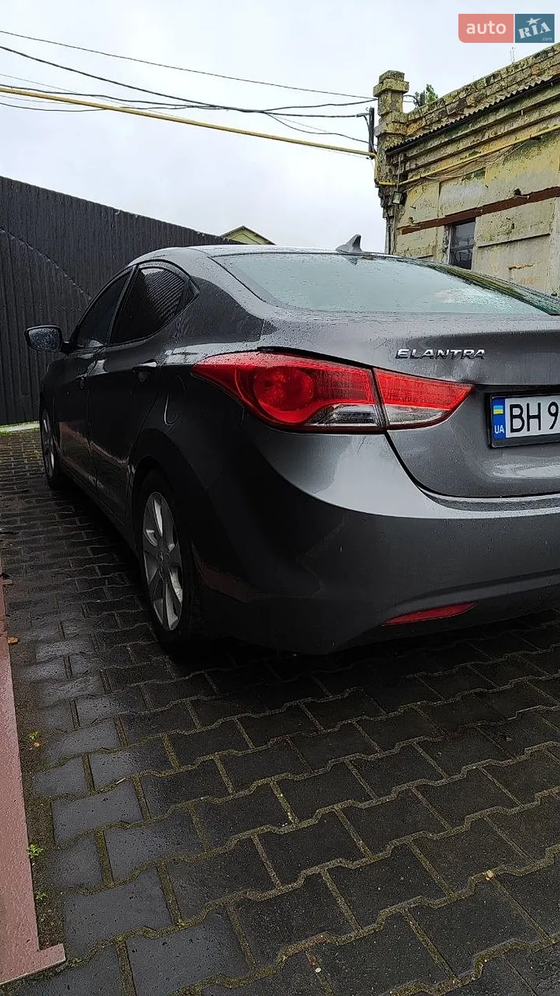 2013 Hyundai Elantra - мініатюра 17