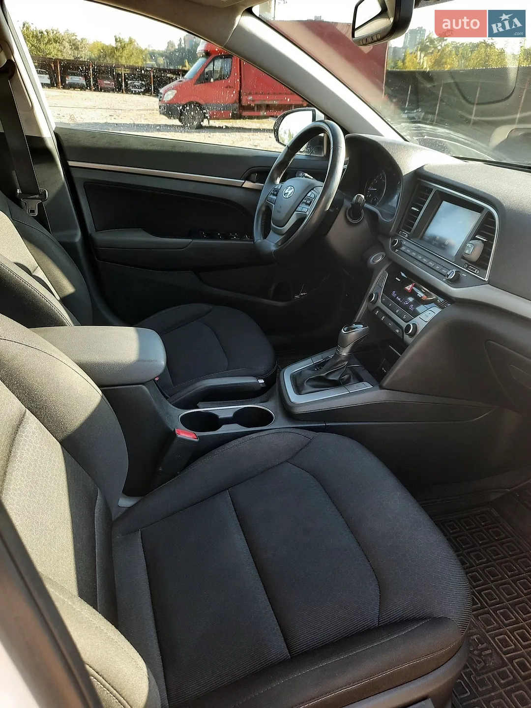 2017 Hyundai Elantra - мініатюра 3