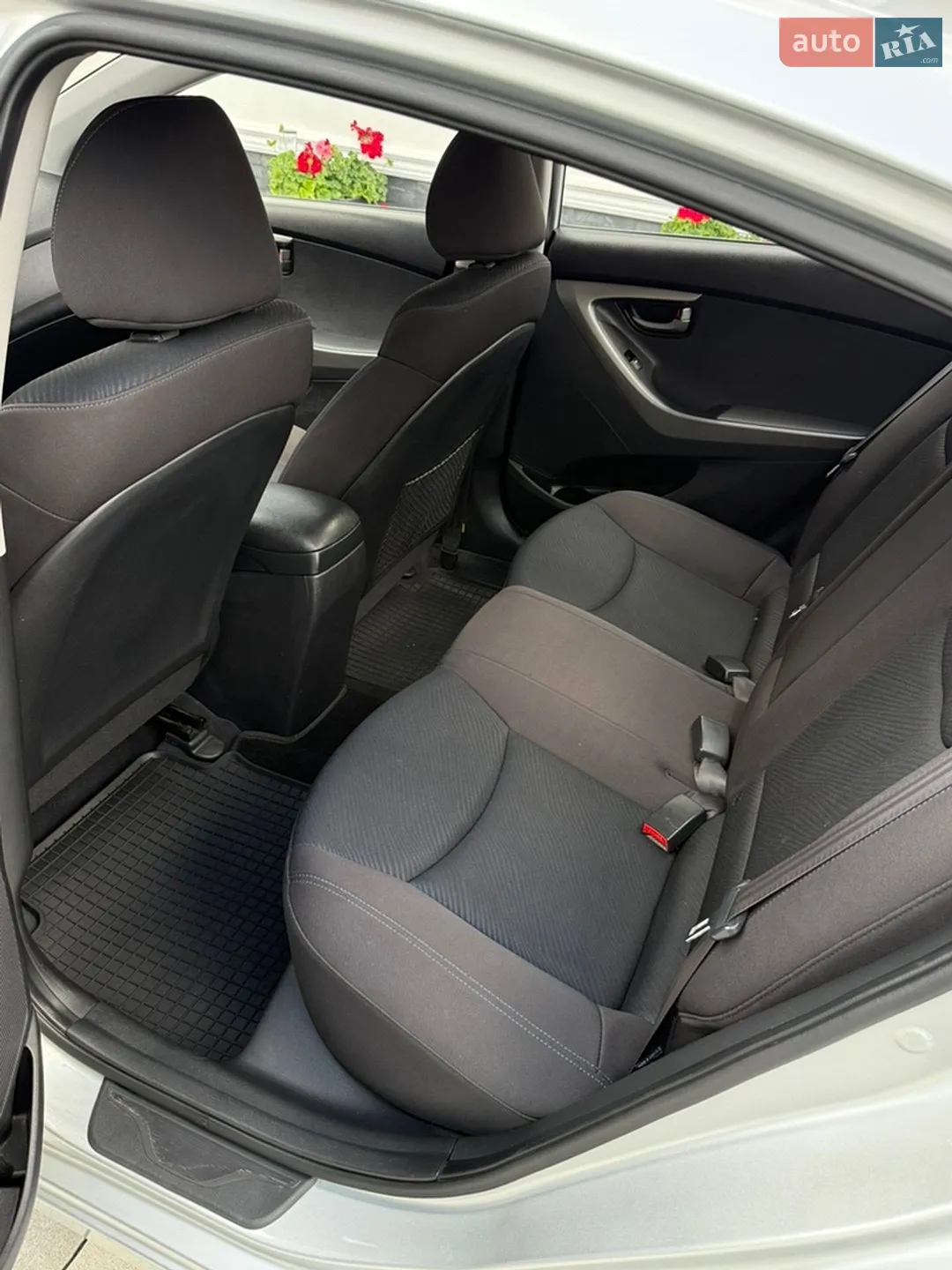 2011 Hyundai Elantra - мініатюра 26