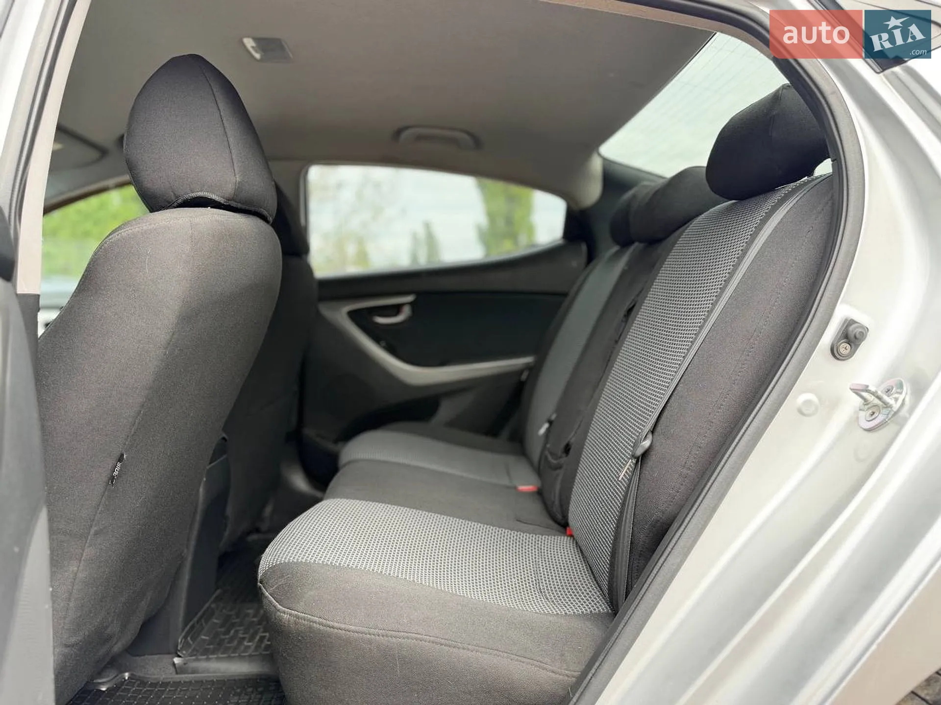2011 Hyundai Elantra - мініатюра 25