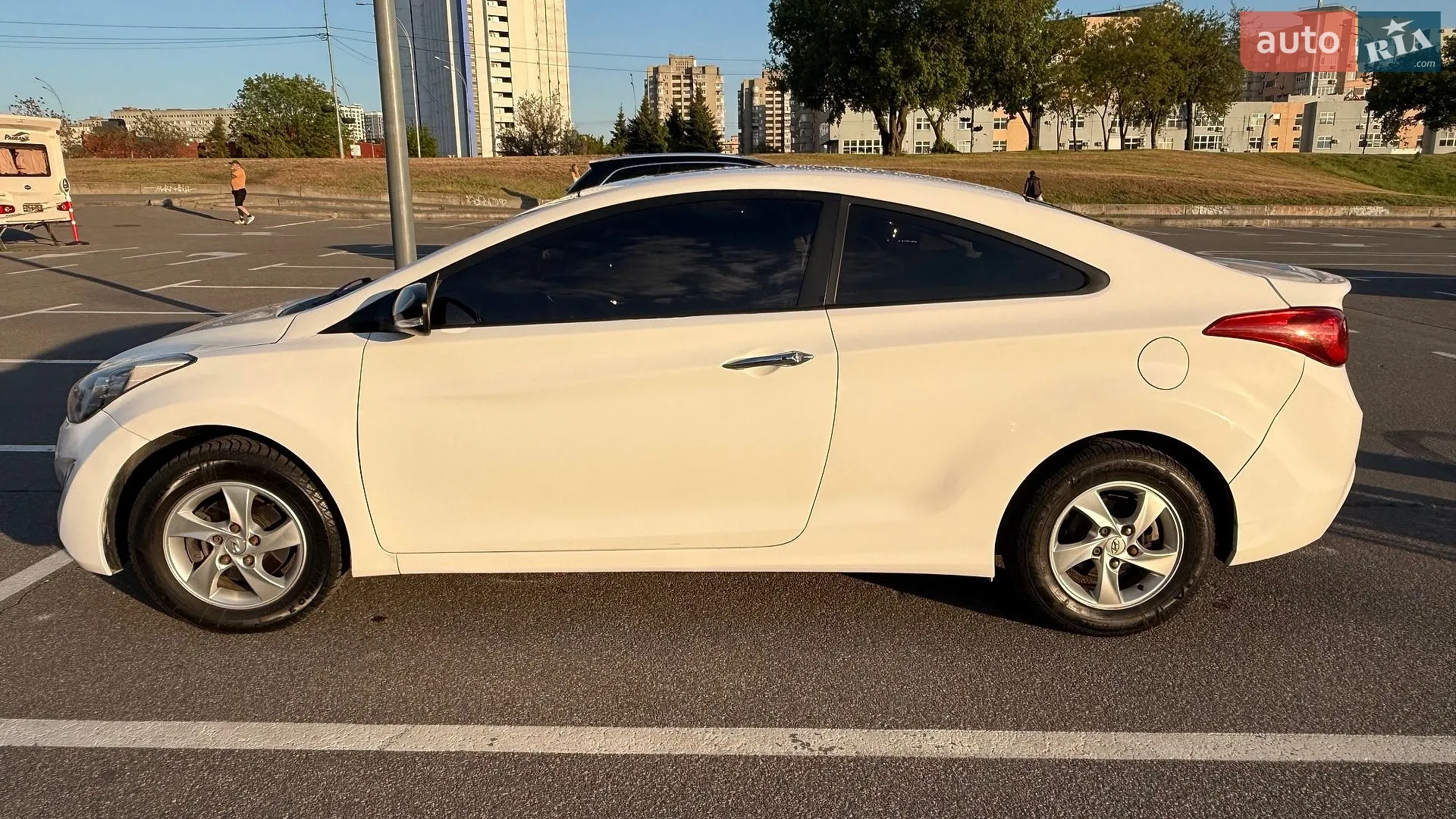 2014 Hyundai Elantra - мініатюра 6