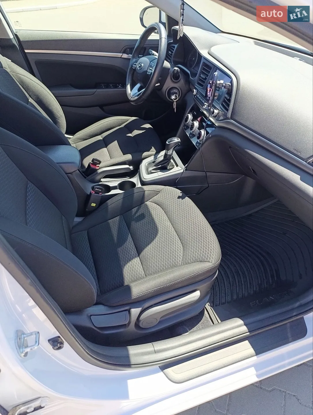 2020 Hyundai Elantra - мініатюра 18