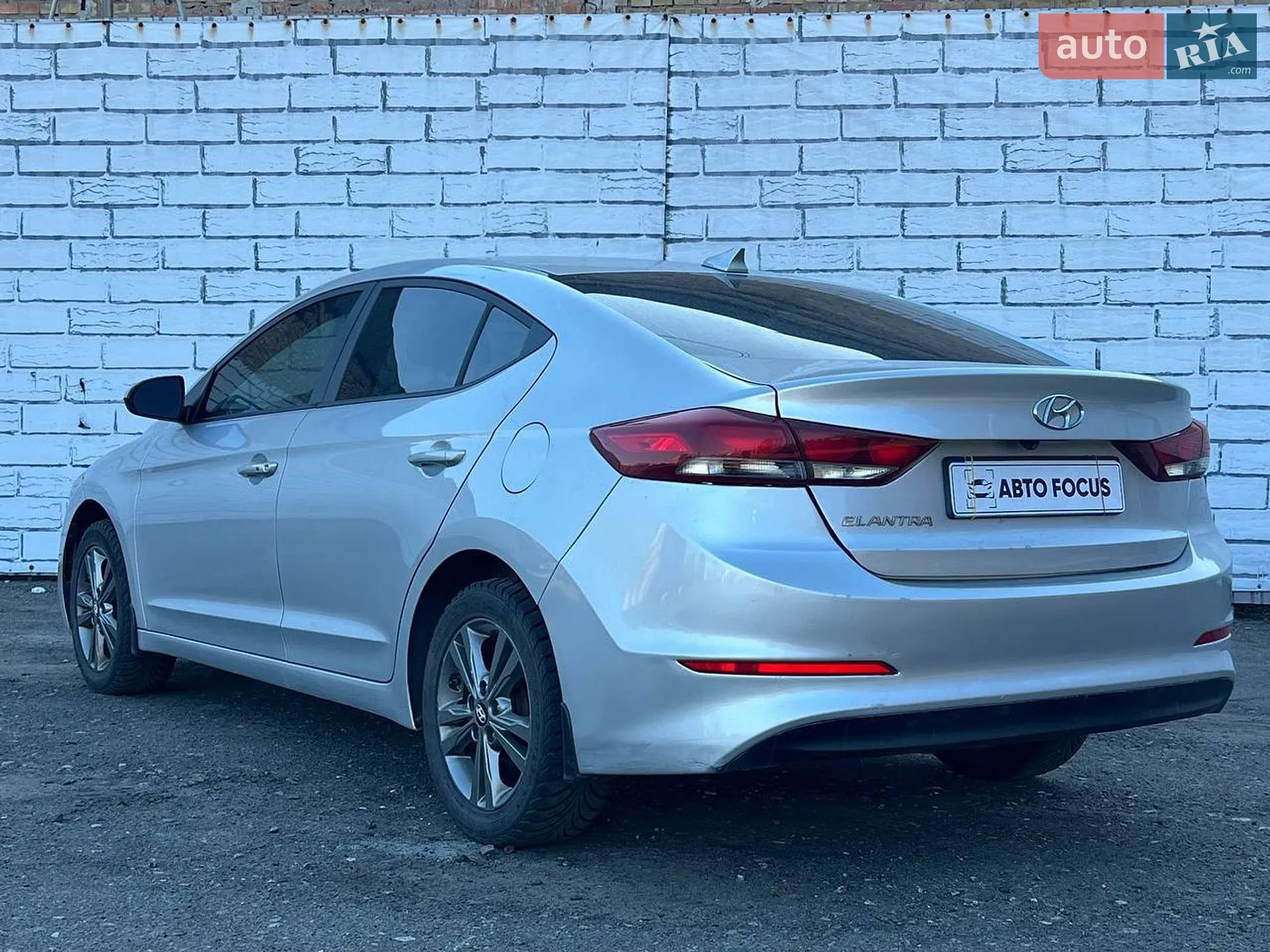 2016 Hyundai Elantra - мініатюра 5