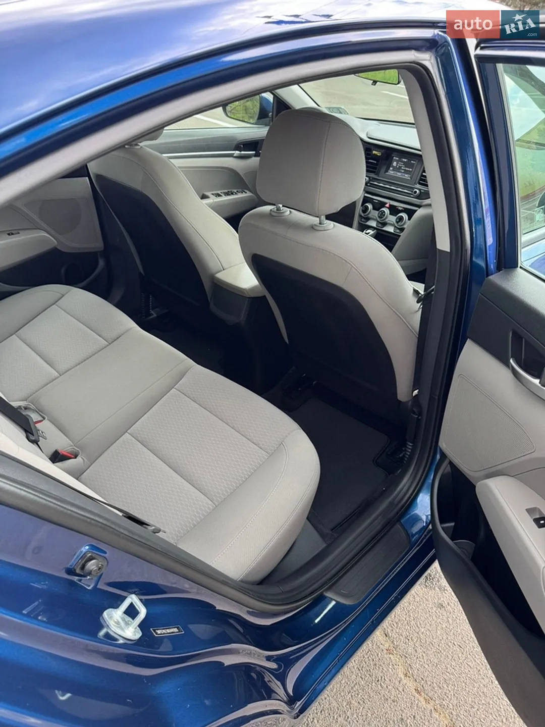 2018 Hyundai Elantra - мініатюра 24