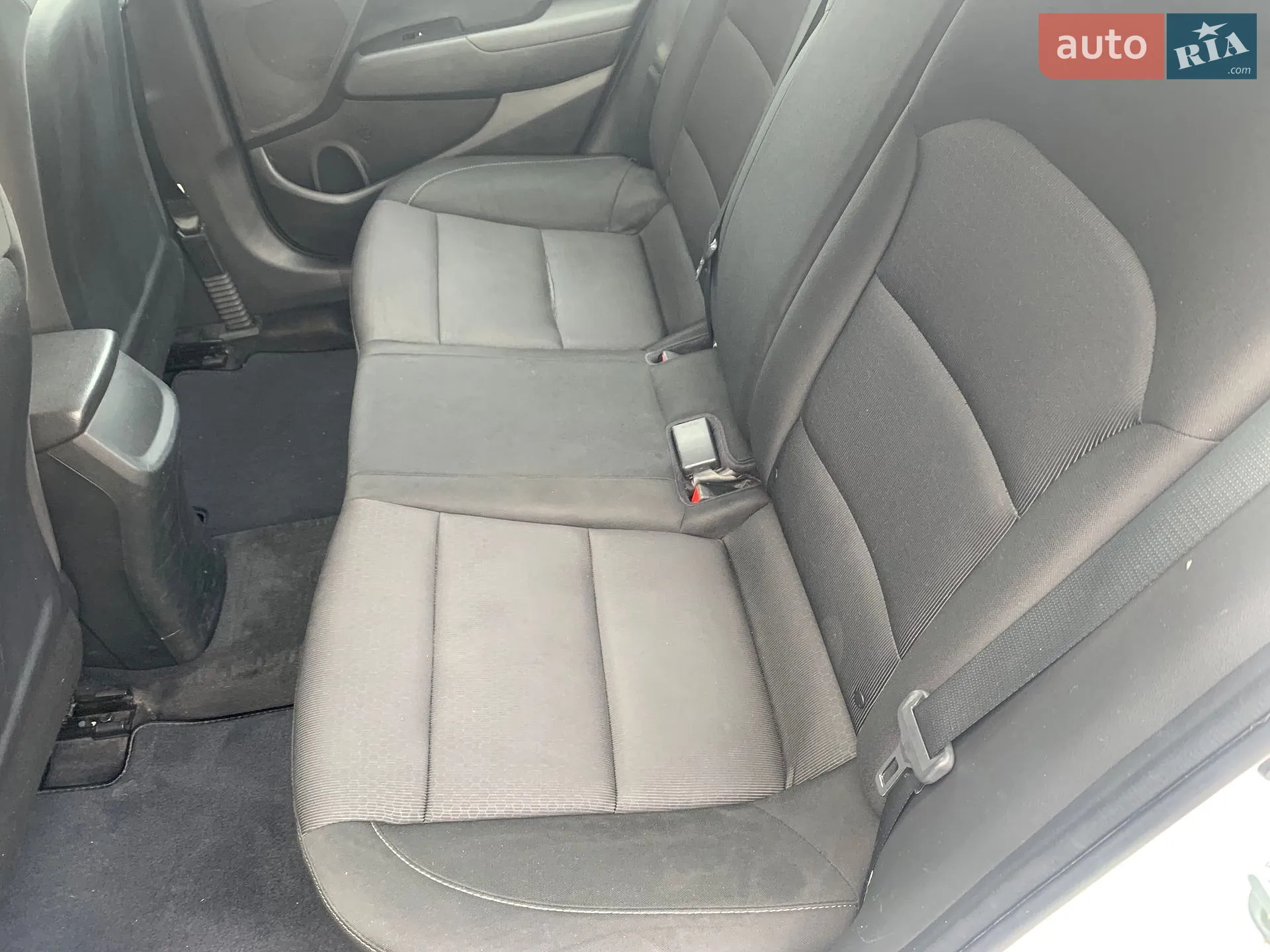 2018 Hyundai Elantra - мініатюра 9