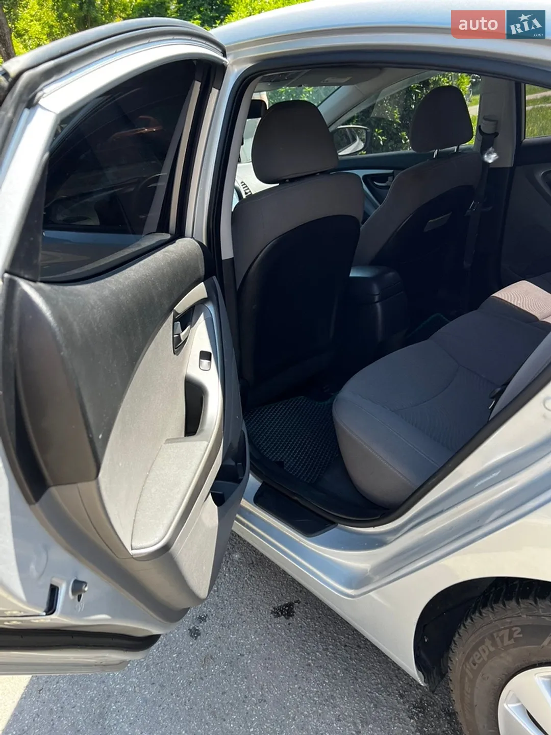 2015 Hyundai Elantra - мініатюра 8