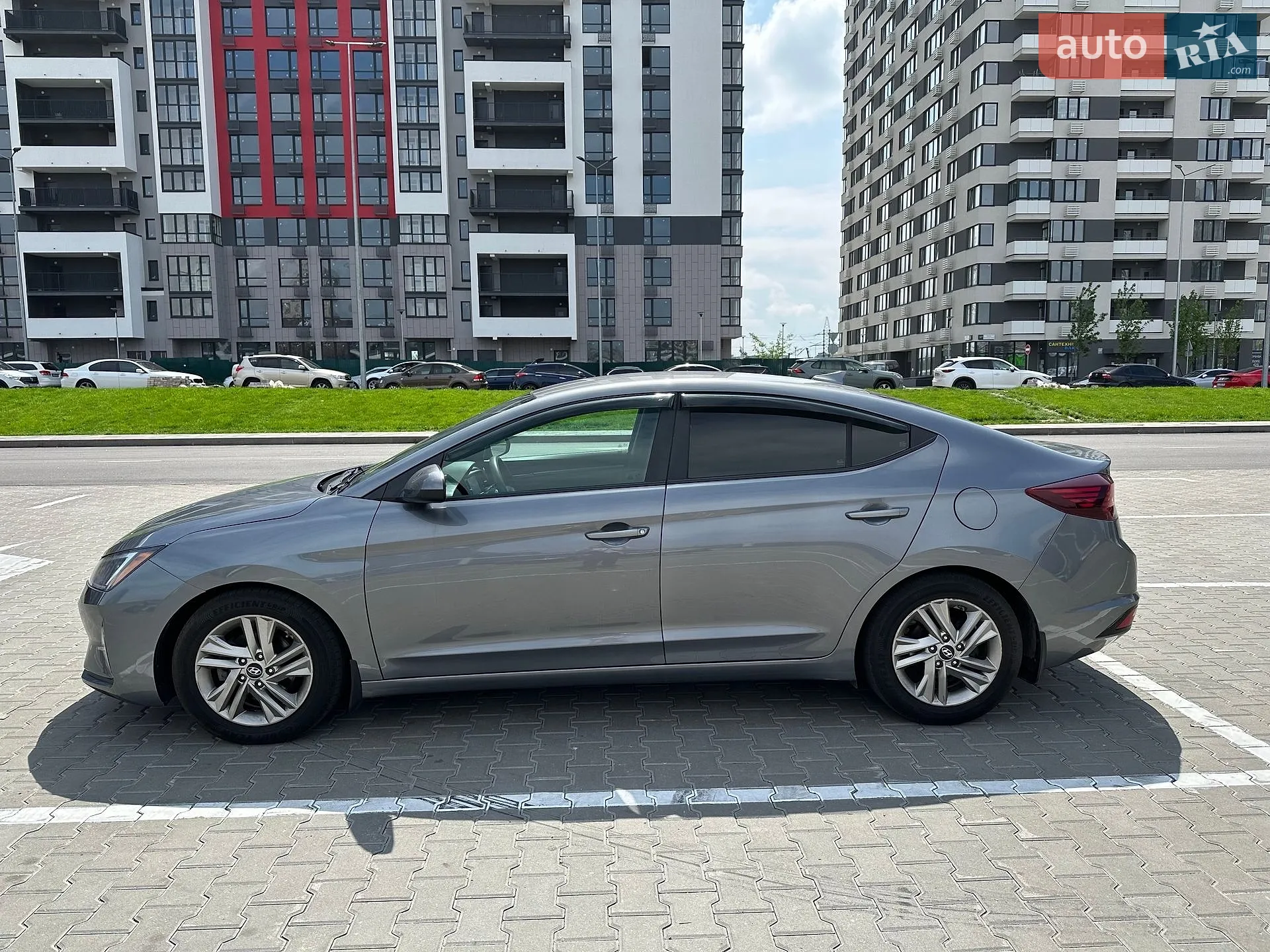 2018 Hyundai Elantra - мініатюра 3
