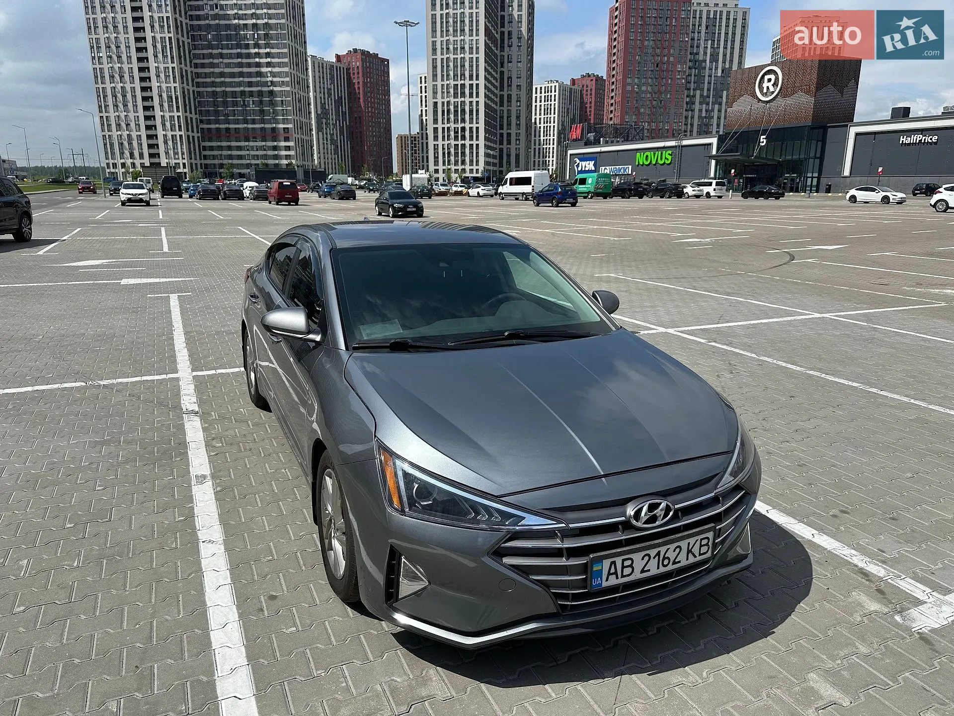 2018 Hyundai Elantra - фото 1