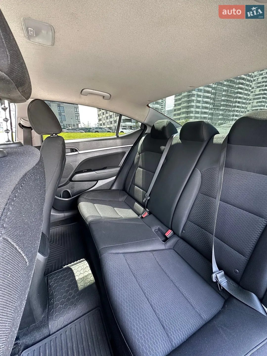 2018 Hyundai Elantra - мініатюра 16