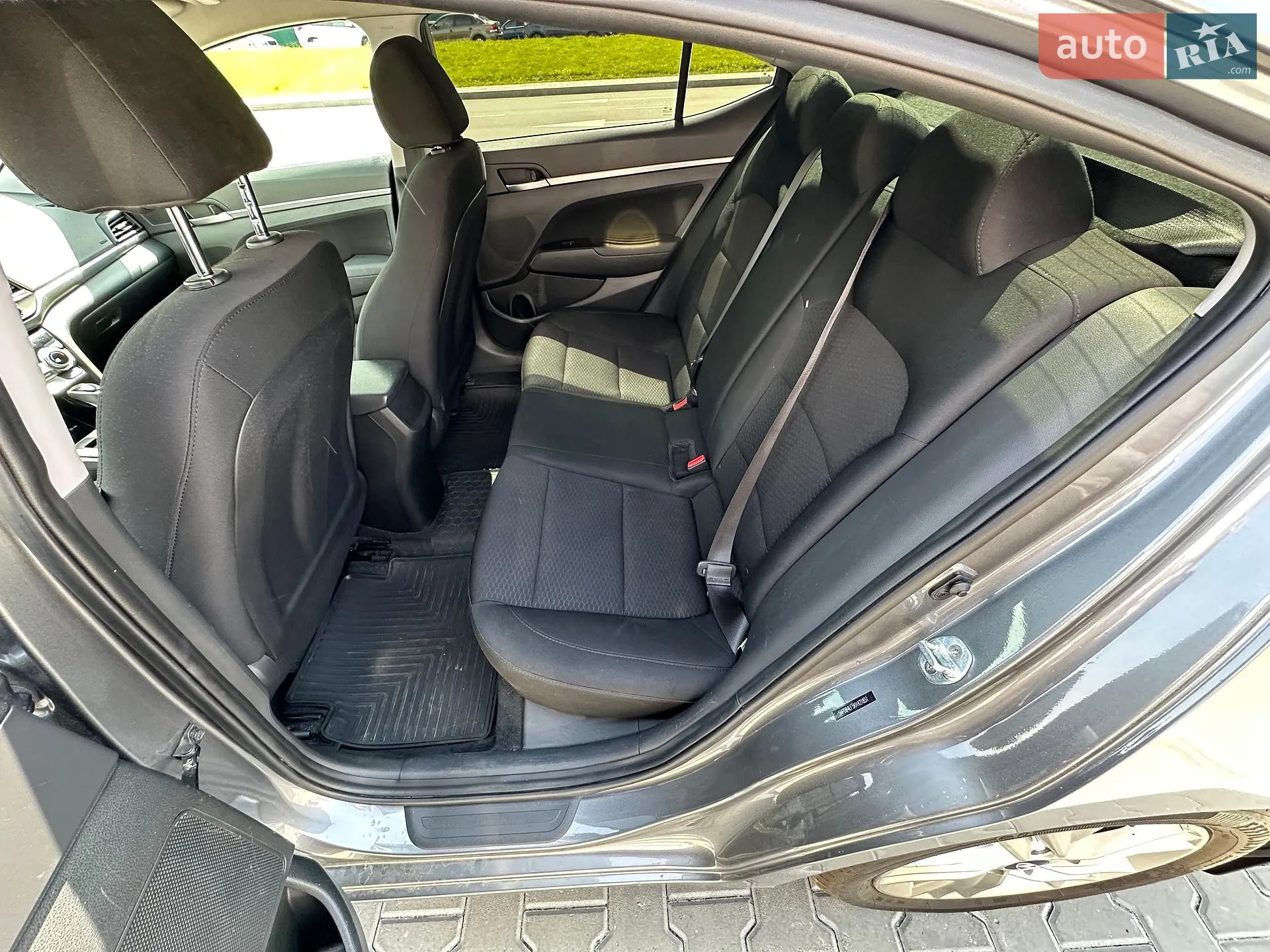 2018 Hyundai Elantra - мініатюра 18