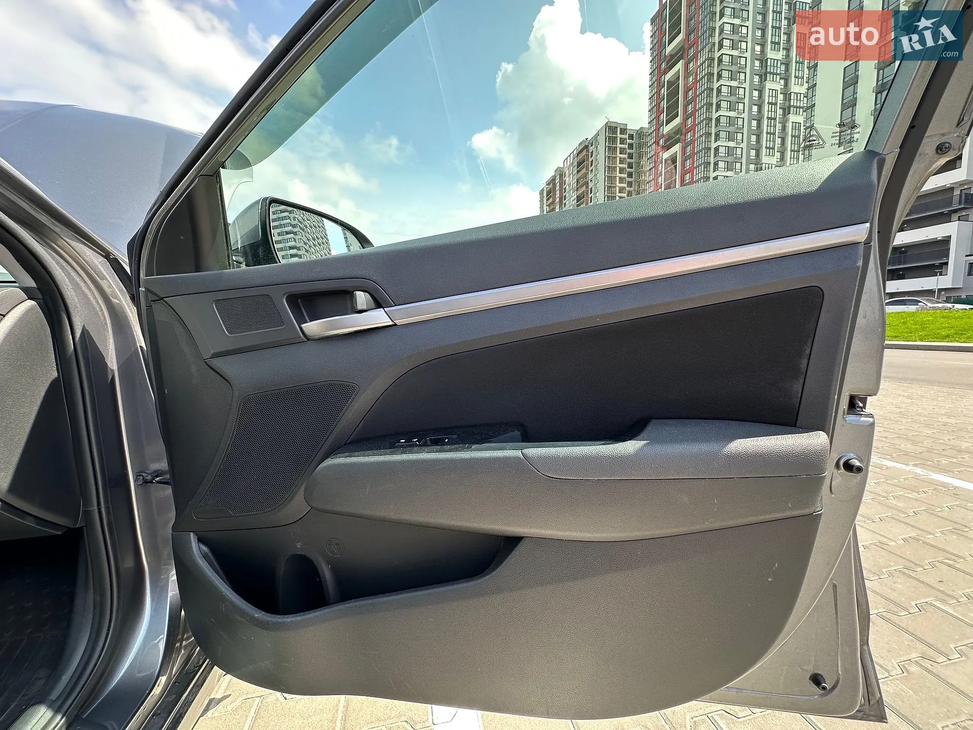 2018 Hyundai Elantra - мініатюра 21
