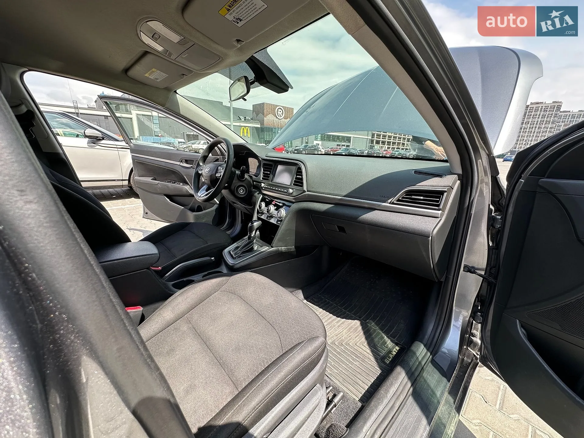 2018 Hyundai Elantra - мініатюра 23