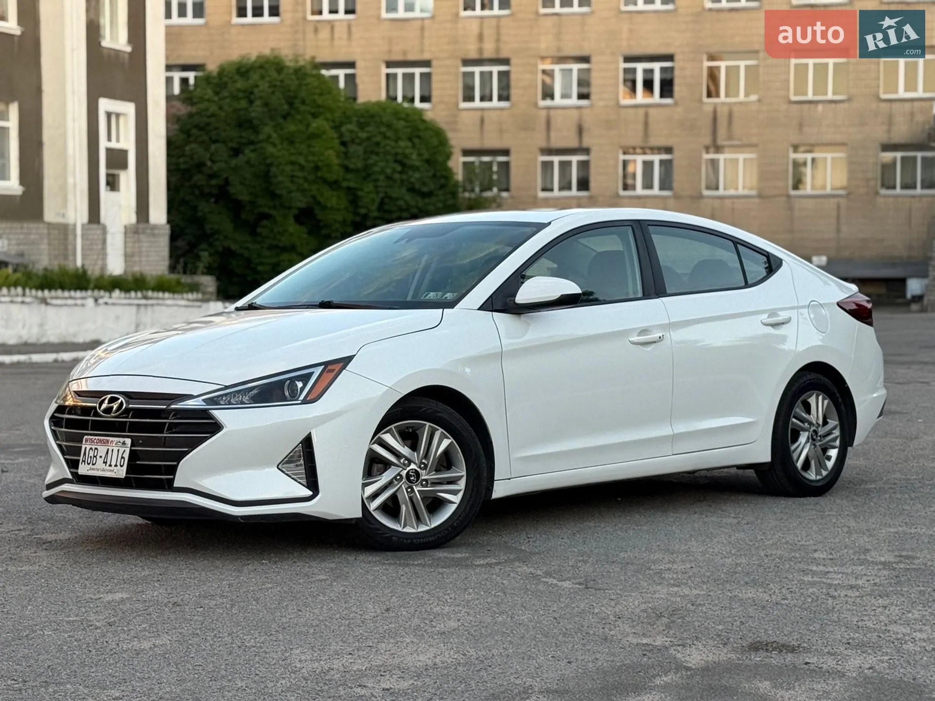 2020 Hyundai Elantra - фото 1