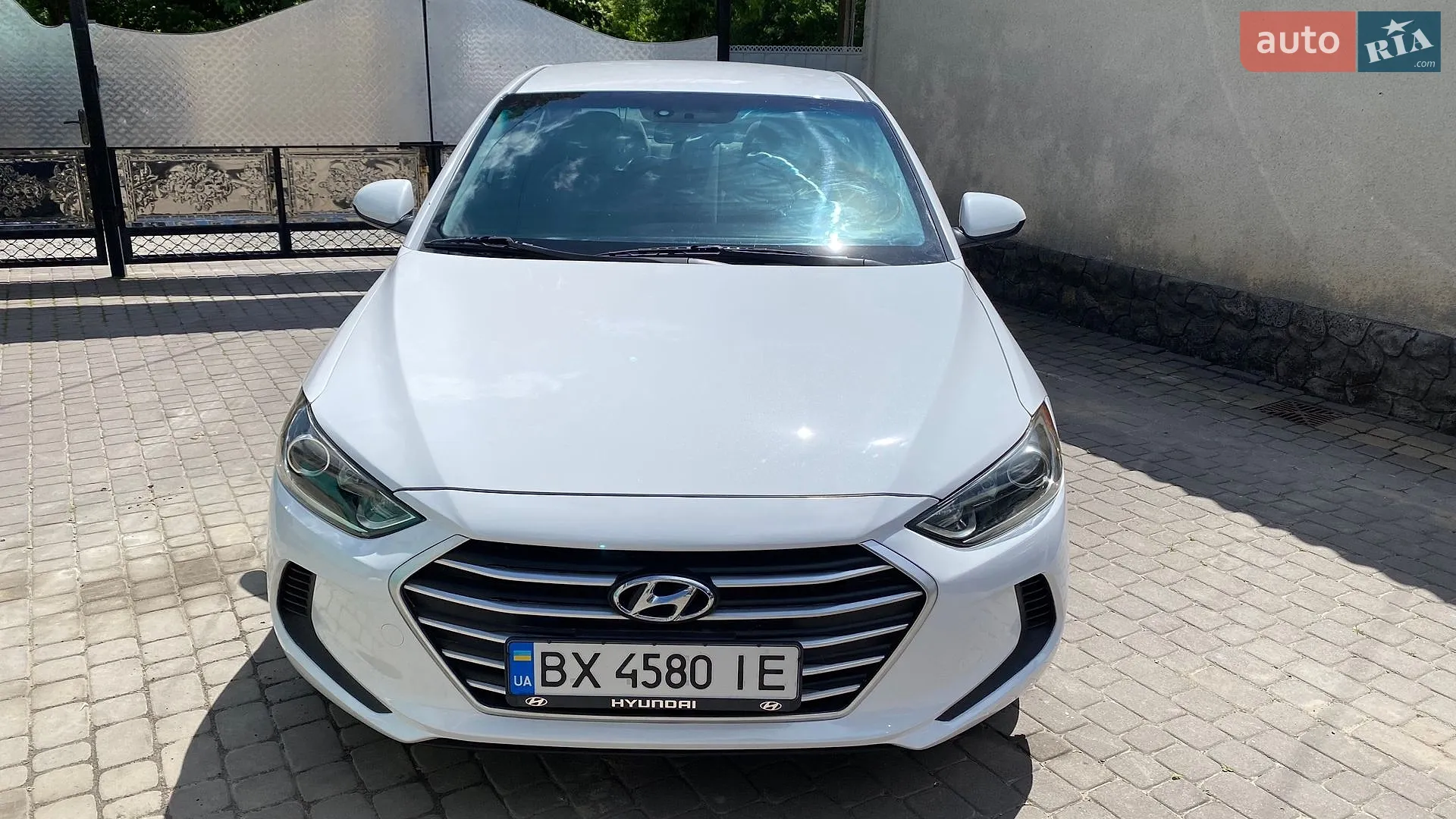 2017 Hyundai Elantra - мініатюра 19