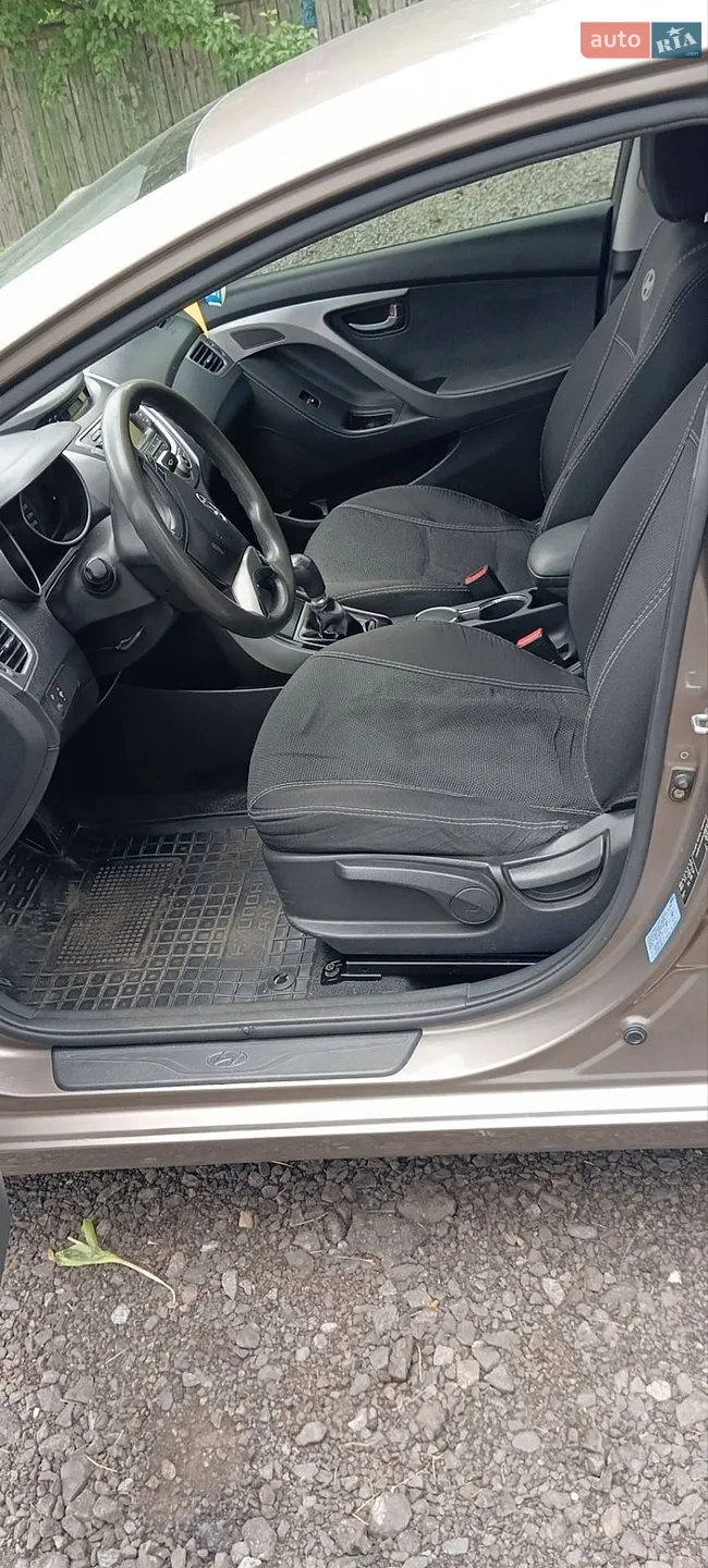 2013 Hyundai Elantra - мініатюра 6