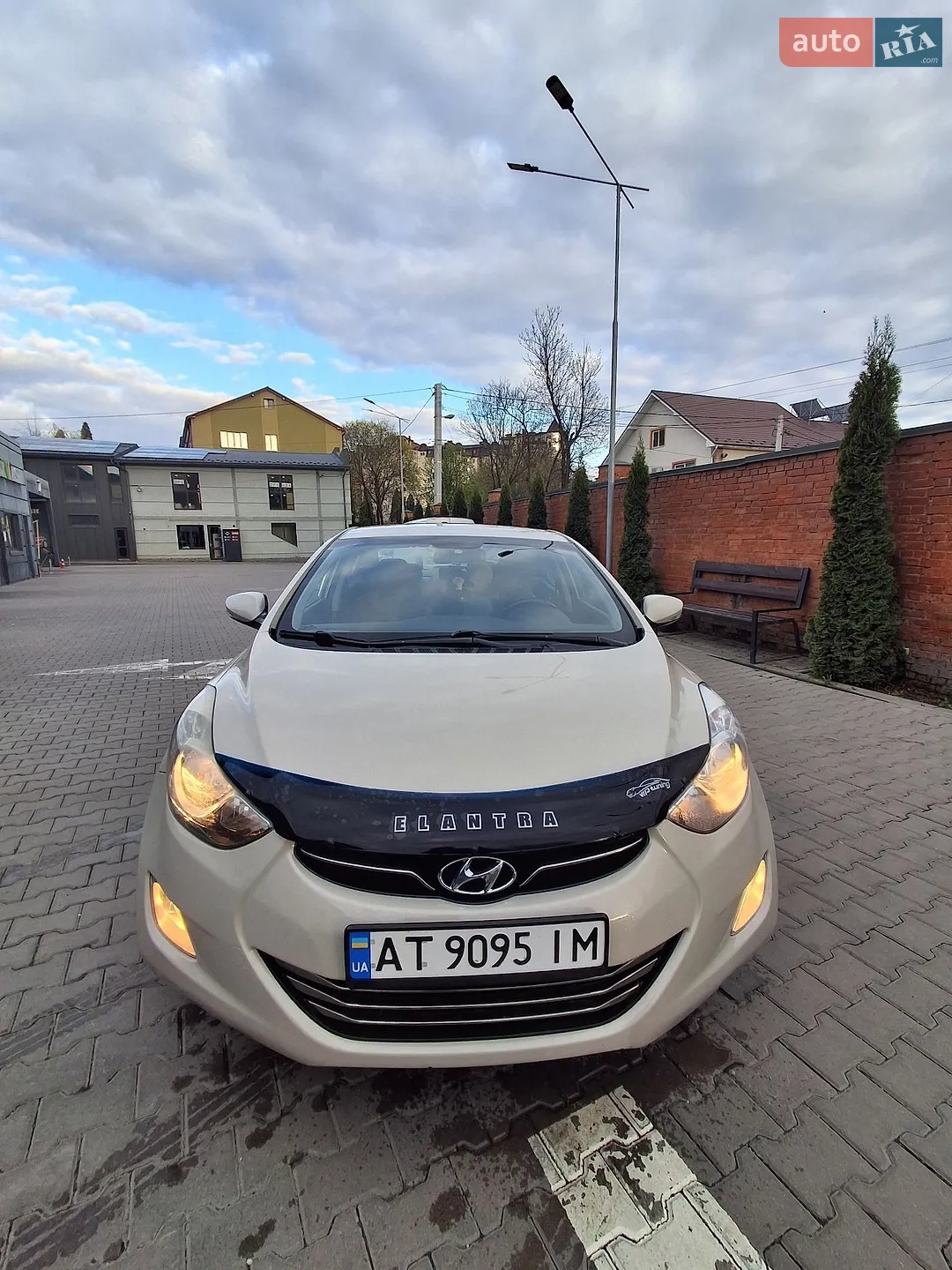 2011 Hyundai Elantra - мініатюра 9