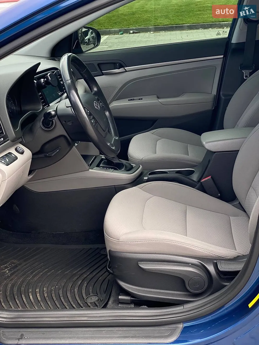 2018 Hyundai Elantra - мініатюра 23