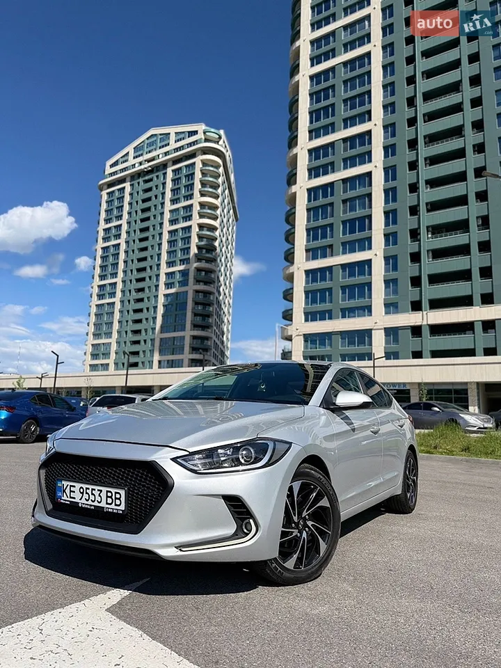 2018 Hyundai Elantra - мініатюра 45